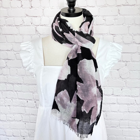 3 Multi-Colored Fashion Scarves - Picture 15 of 15